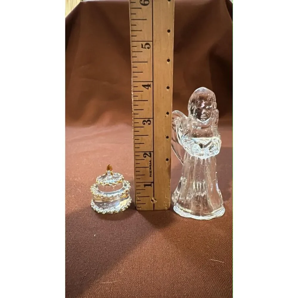 Angle Candle Holder and Small Clear Glass Round Decoration